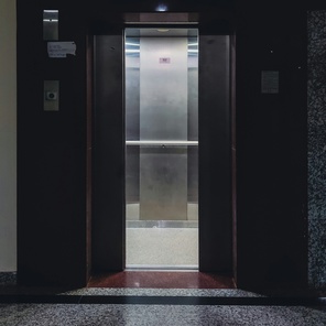 Гарантийное и сервисное обслуживание лифтов